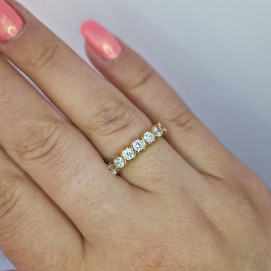 Alliansring med sju stenar