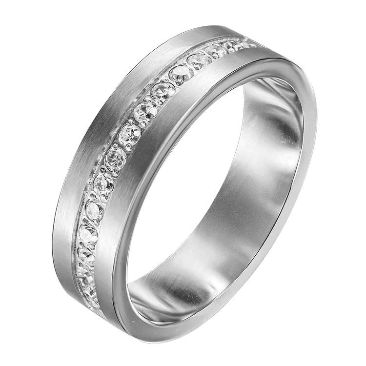 Vigselring i stål matt med glittrande cubic zirconia stenar