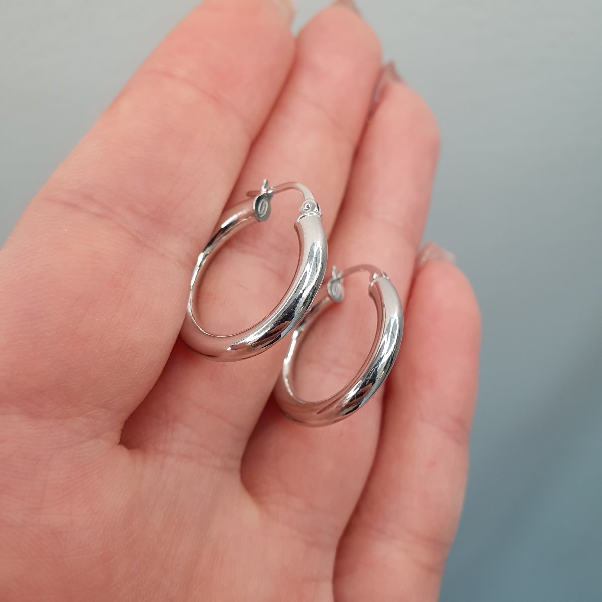 Creoler 18k vitguld klassiska