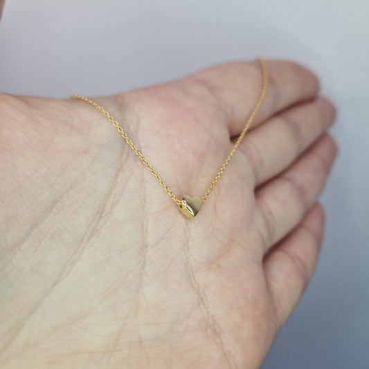 Förgyllt halsband med litet hjärta