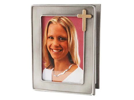 Fotoram med förgyllt kors