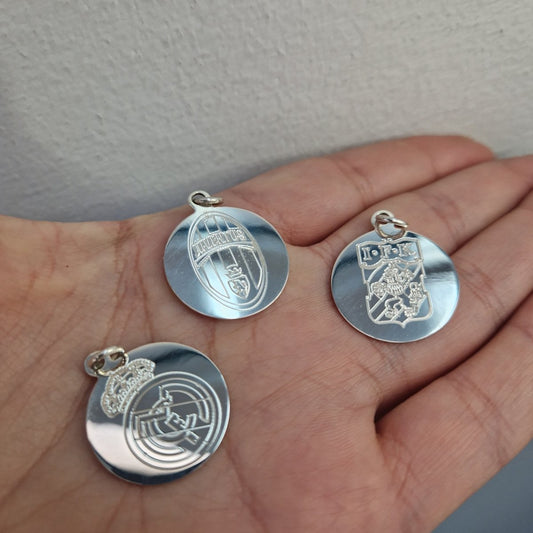 Hänge - egen logo type