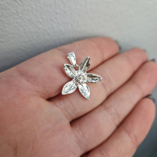 Hängsmycke apelsin blomma