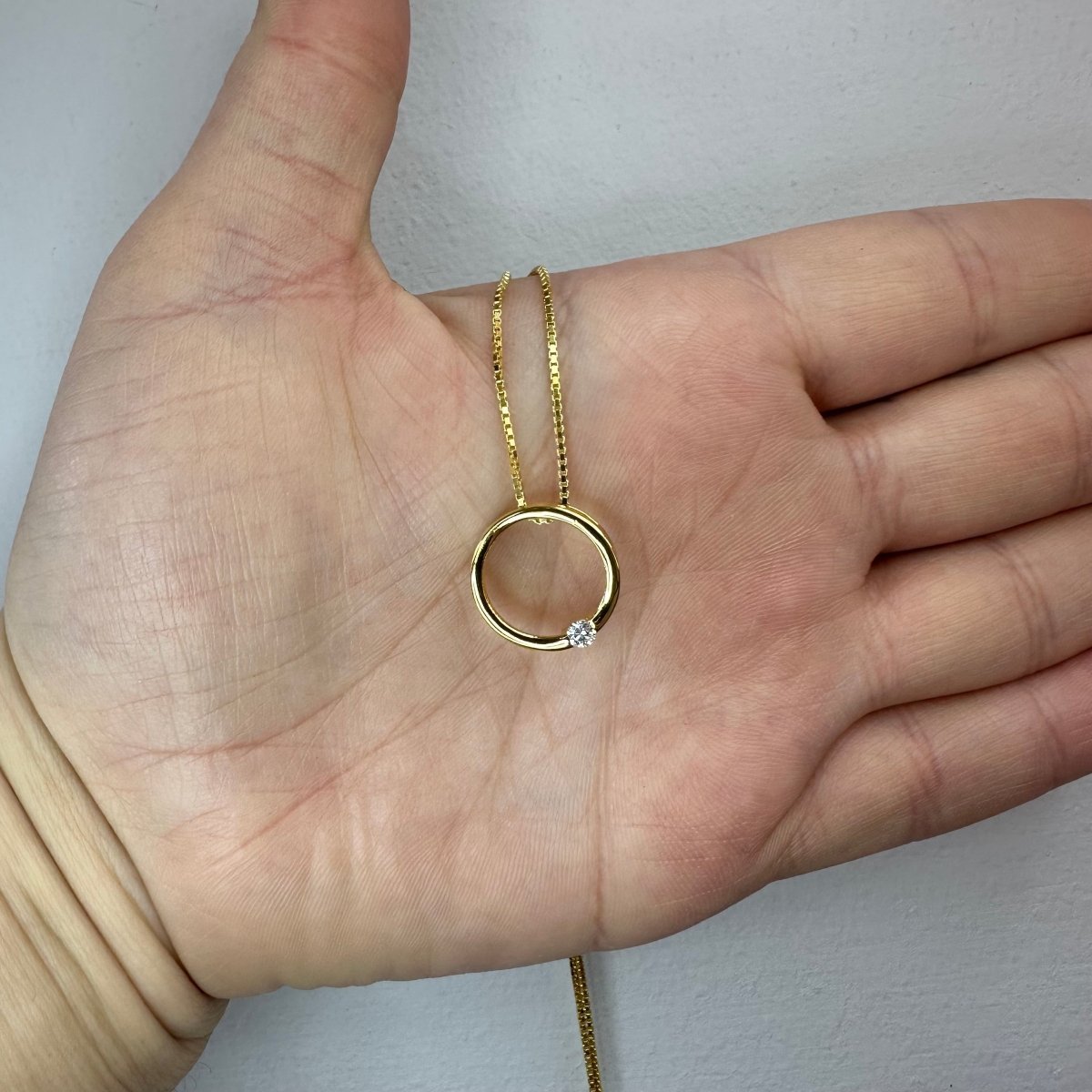 Hängsmycke Cirkel i förgyllt silver