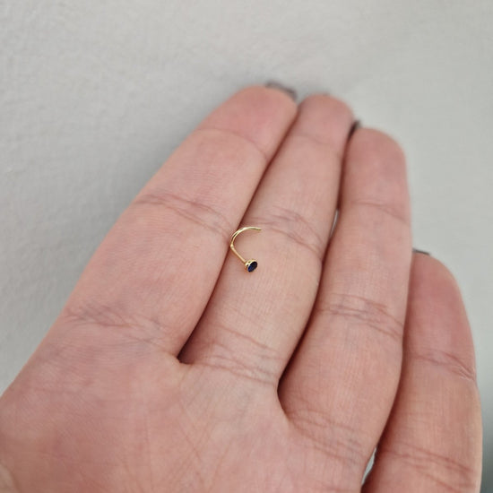 Näspiercing med blå sten 18k guld