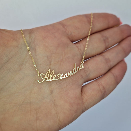 Personligt namnhalsband förgyllt