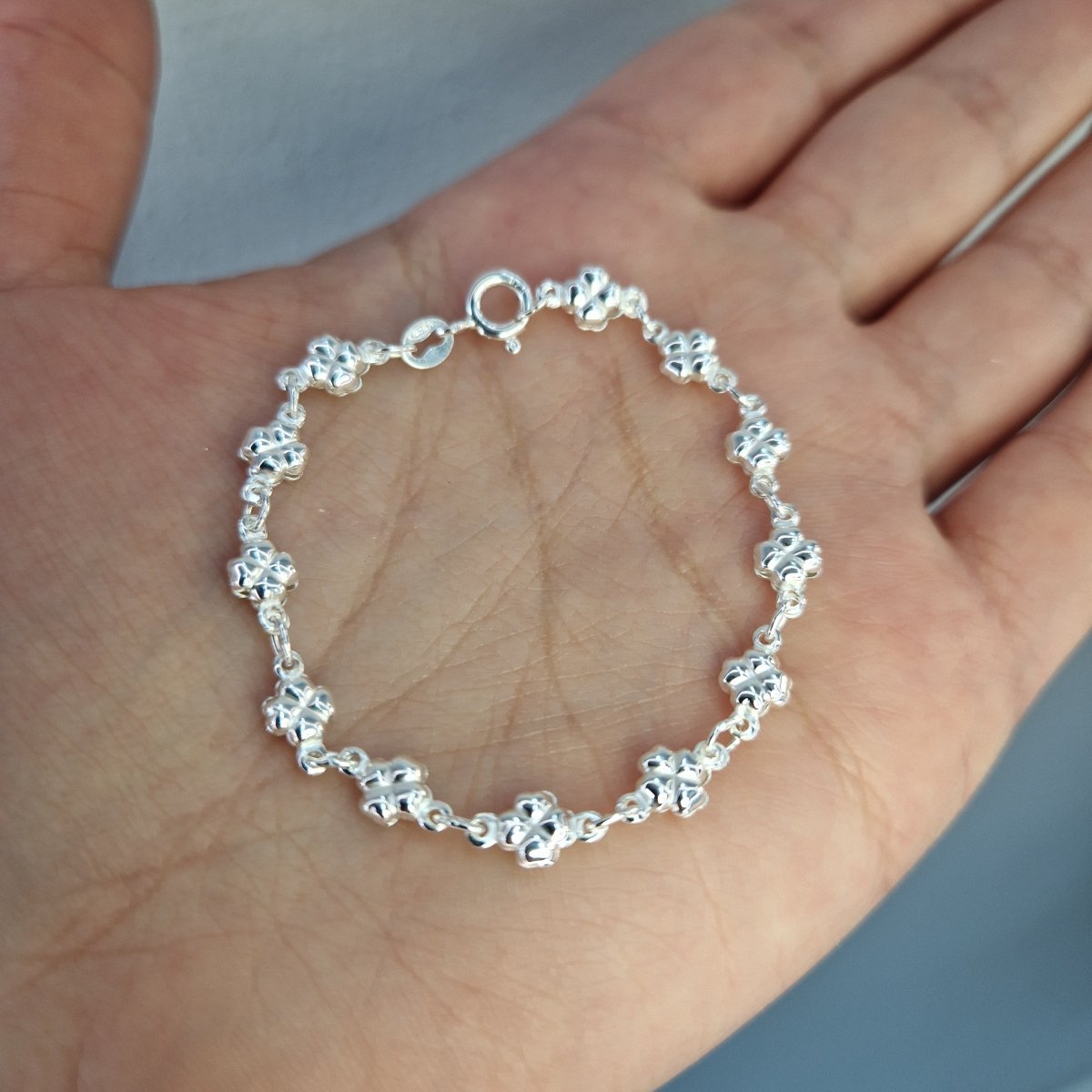 Barn armband med fyrklöver i äkta silver