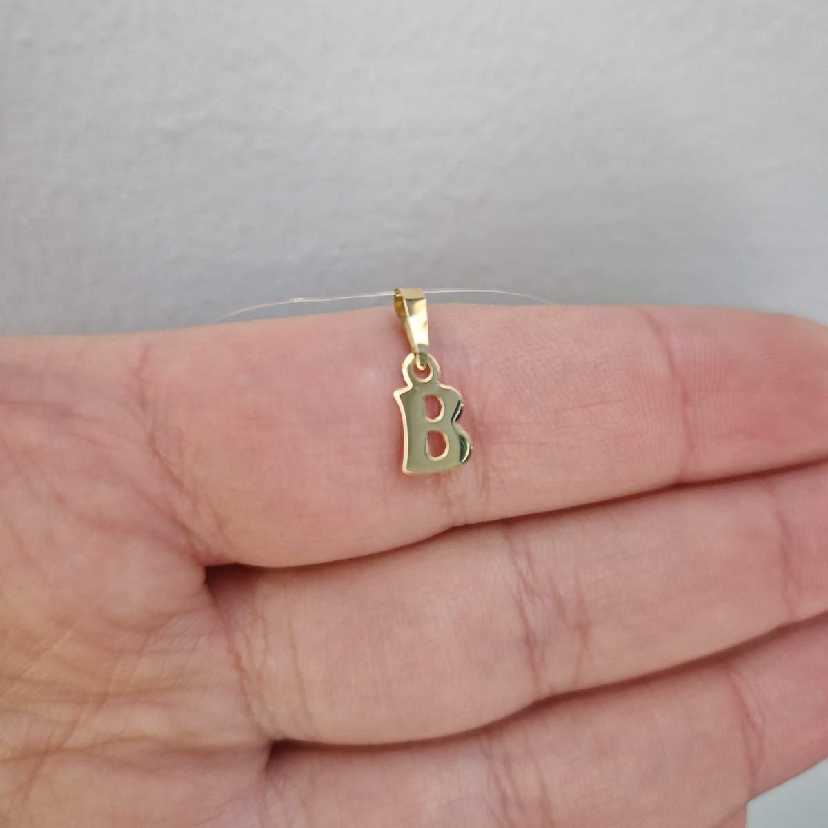 Hängsmycke bokstav B i 18k guld mindre