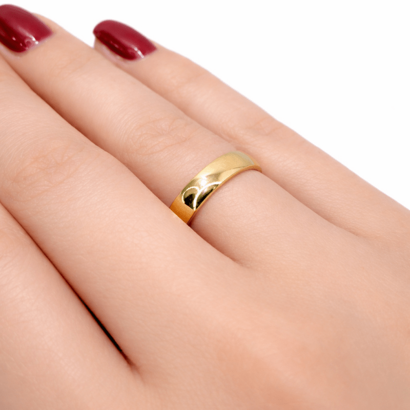 Klassisk slät förlovningsring i 18k guld 