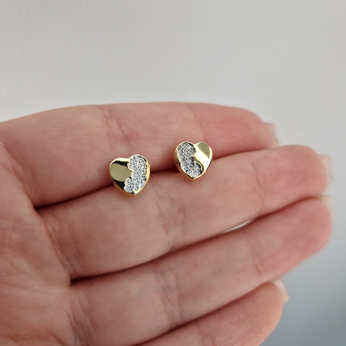 Örhängen hjärta i 18k guld
