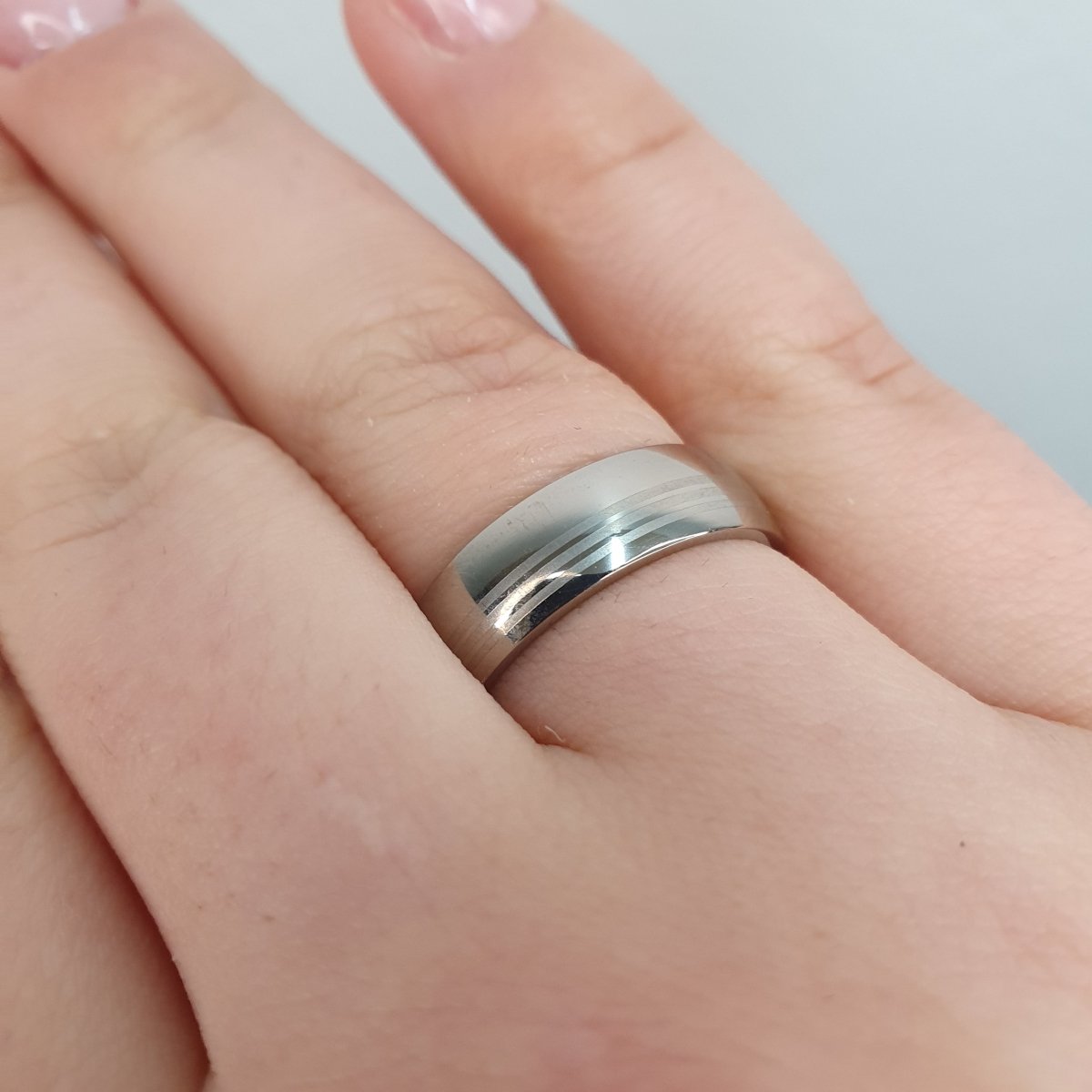 Ring i titan. Blank i design