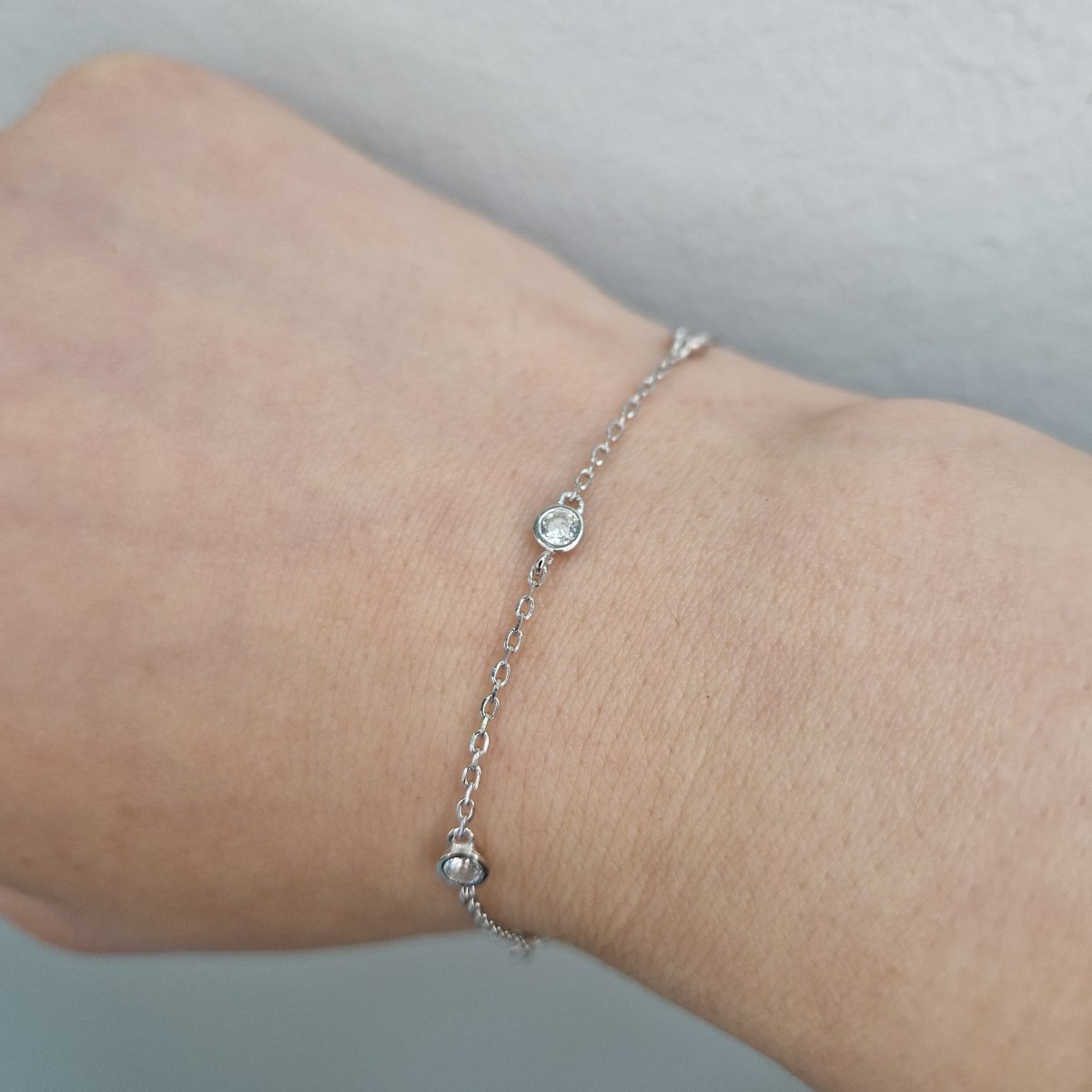 Silverarmband med cubic zirkonia kristaller