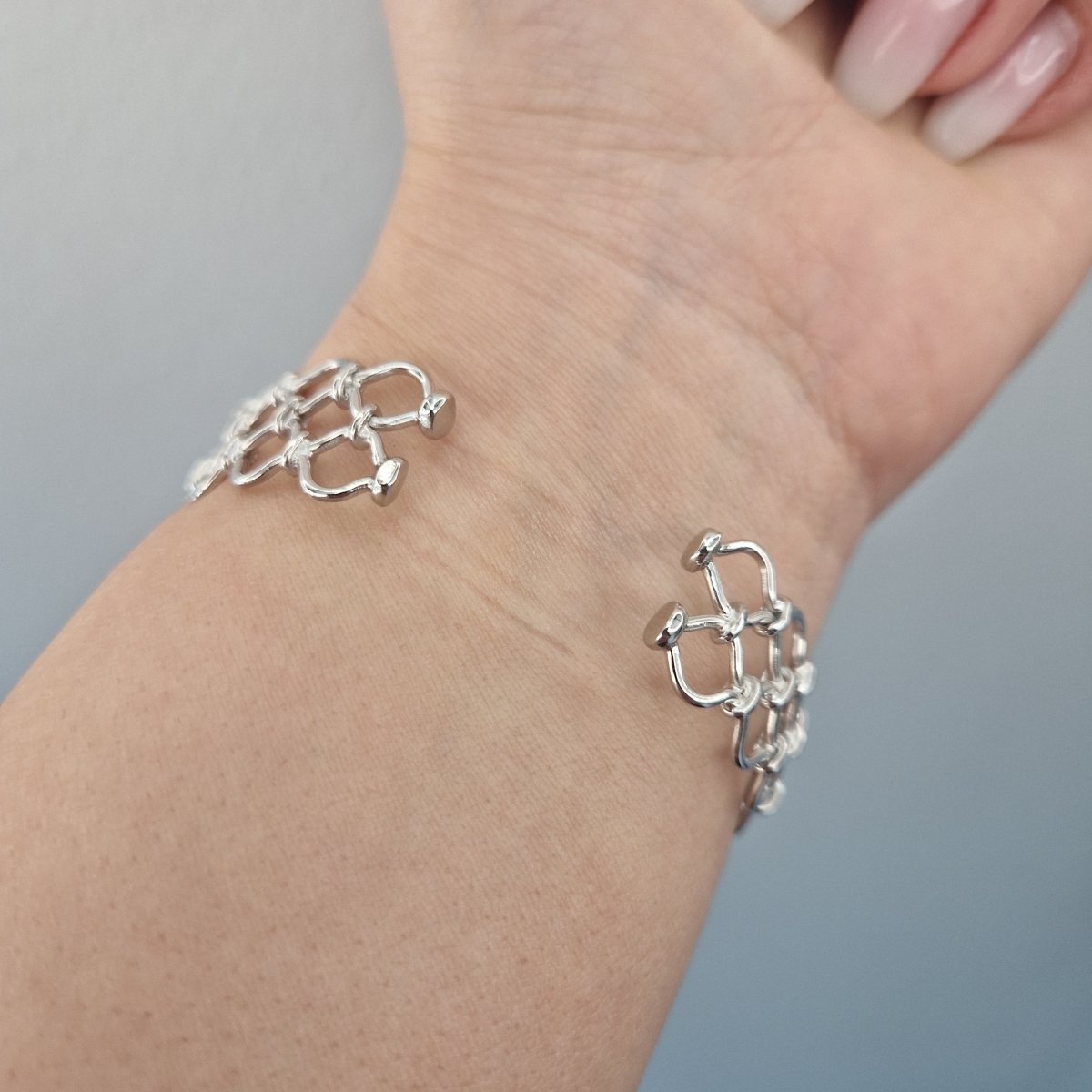 Armring i äkta silver med unik design