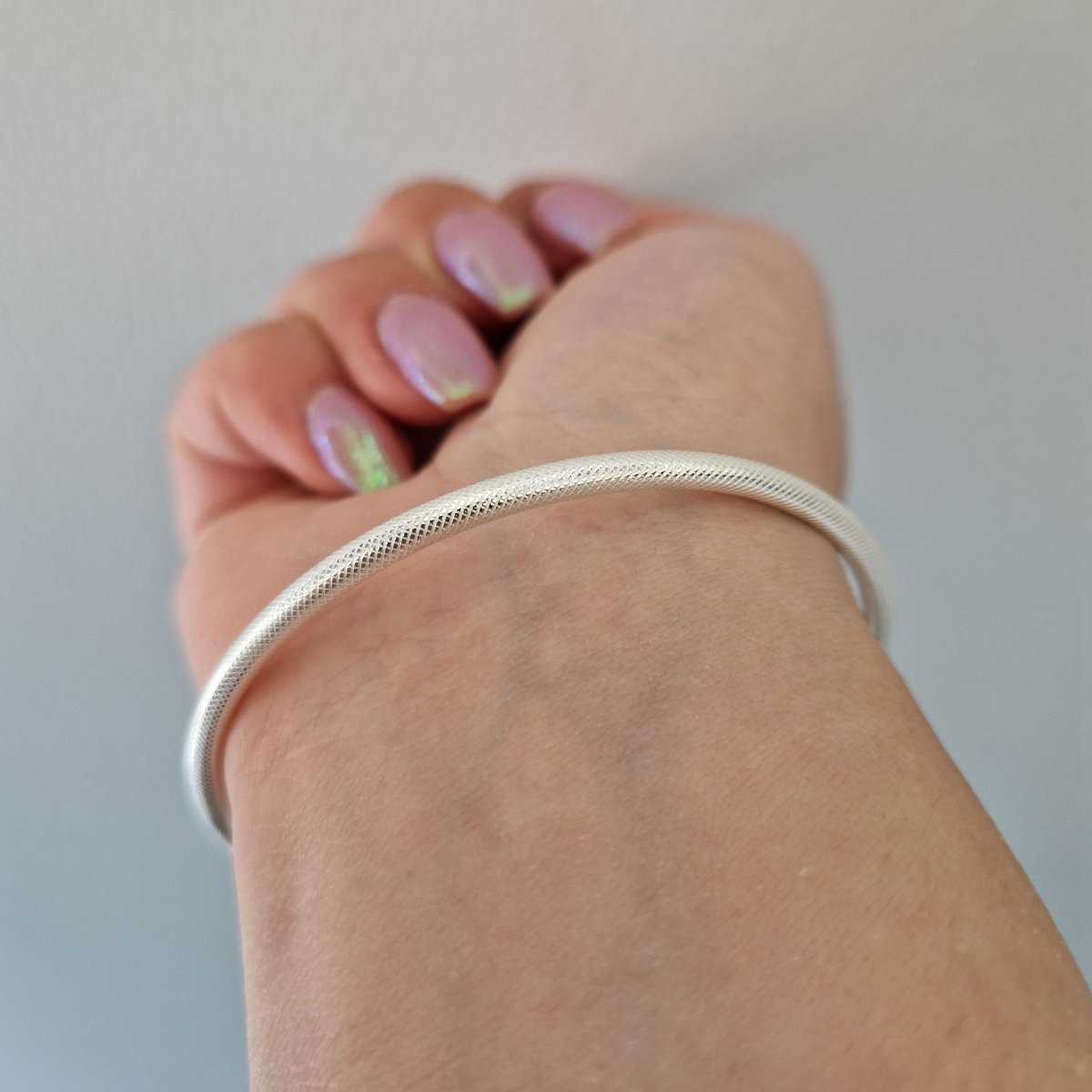Stelt armband i äkta silver