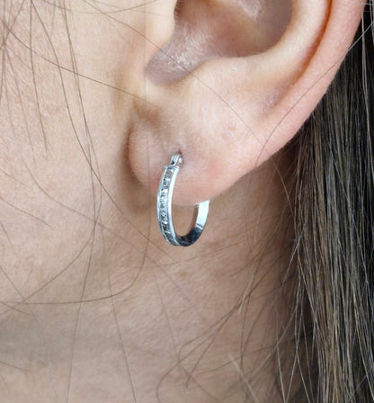 Creoler med stenar 18k vitguld