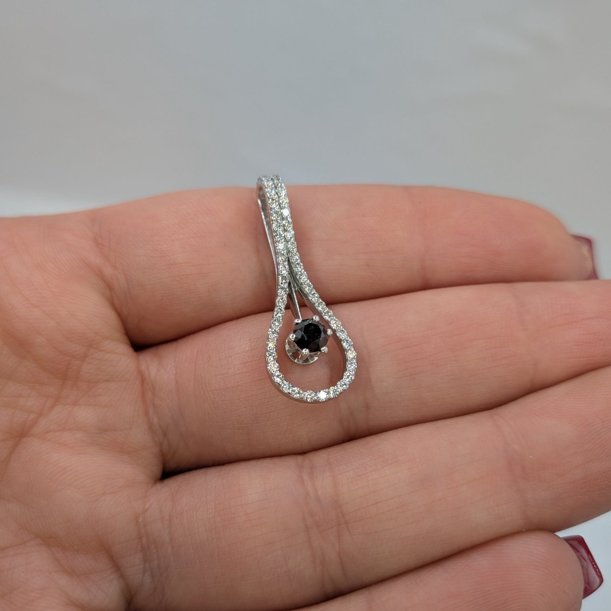 Diamant hängsmycke 18k vitguld 0,78ct
