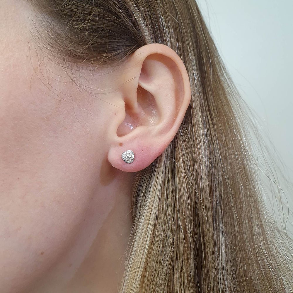 Diamant örhängen i 18k guld