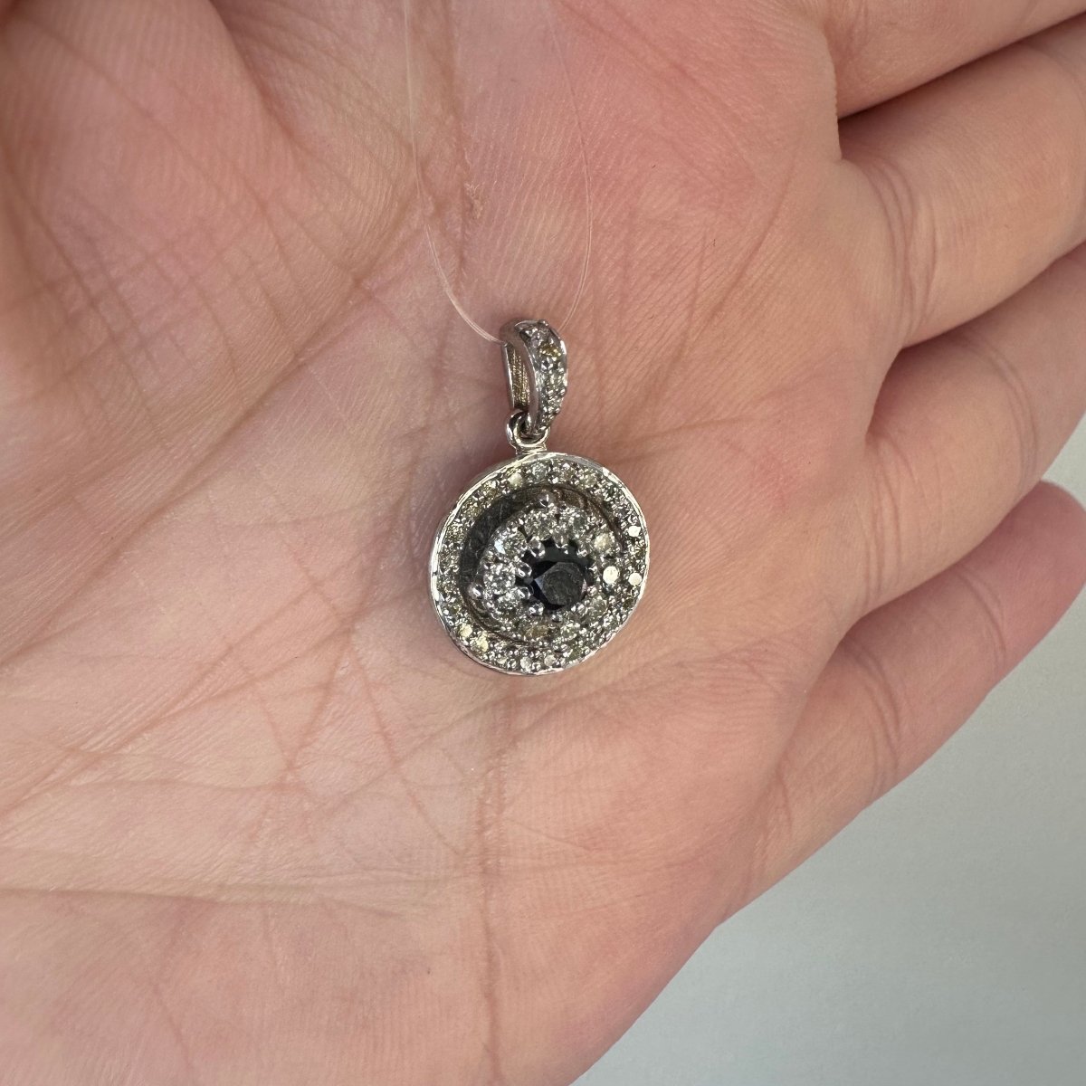 Diamanthänge vitguld