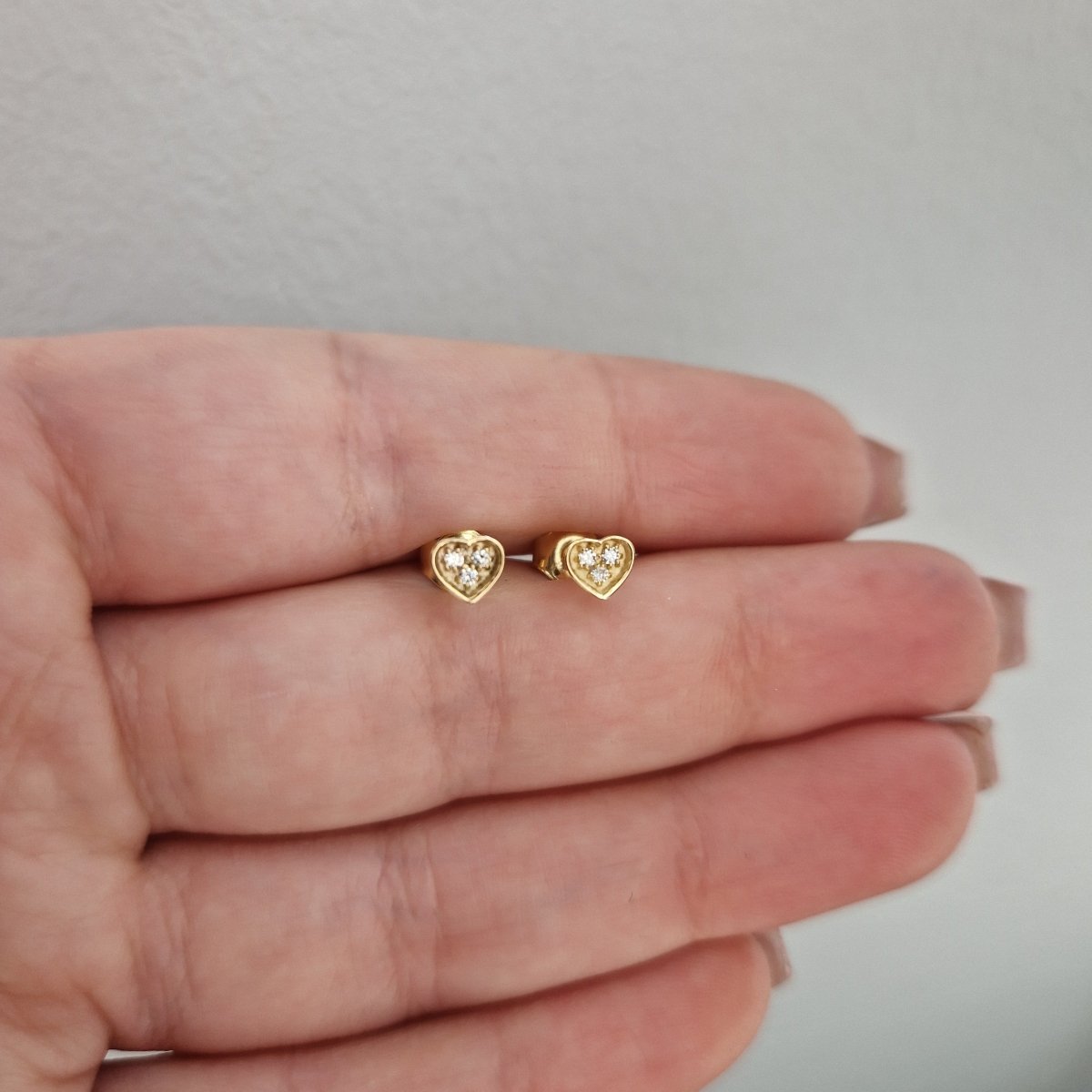 Diamant örhängen hjärta 18k guld 0,06ct