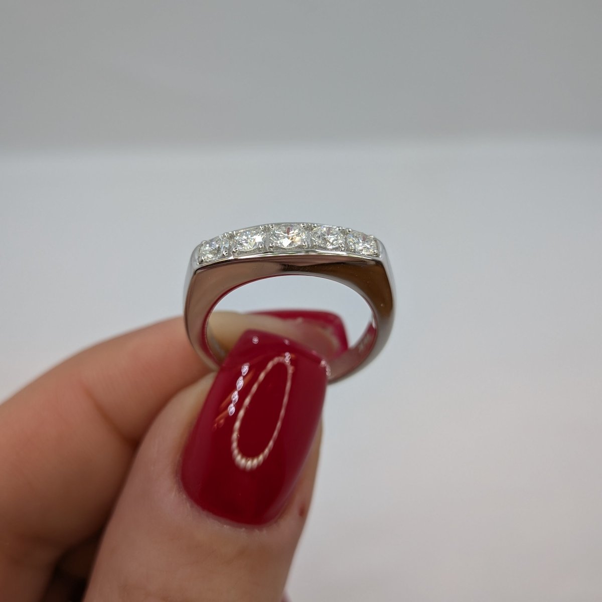 Diamantring med fem diamanter 18k vitguld 0,55ct