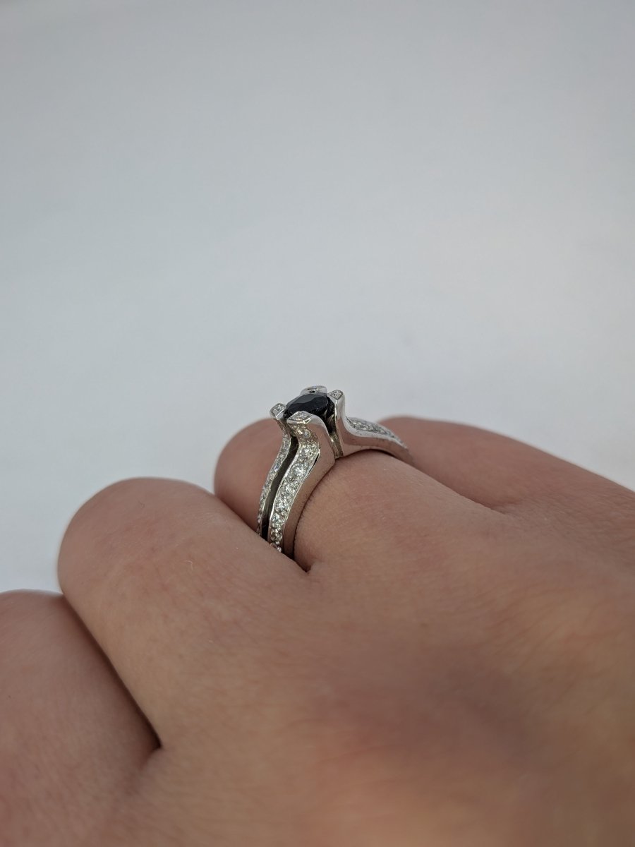 Diamantring med safir 18k vitguld 0,56ct