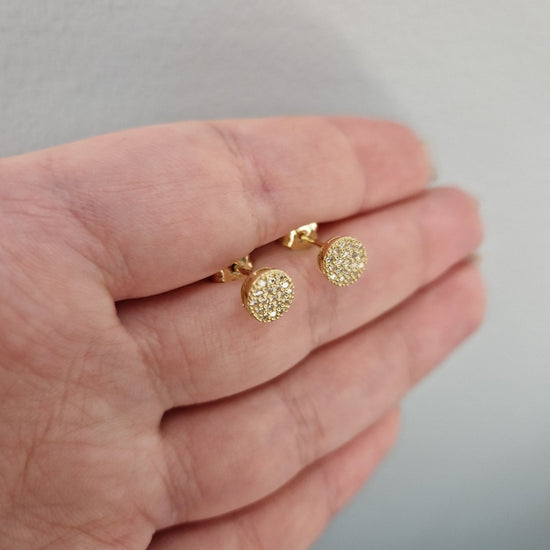 Fasta runda örhängen 18k guld med stenar