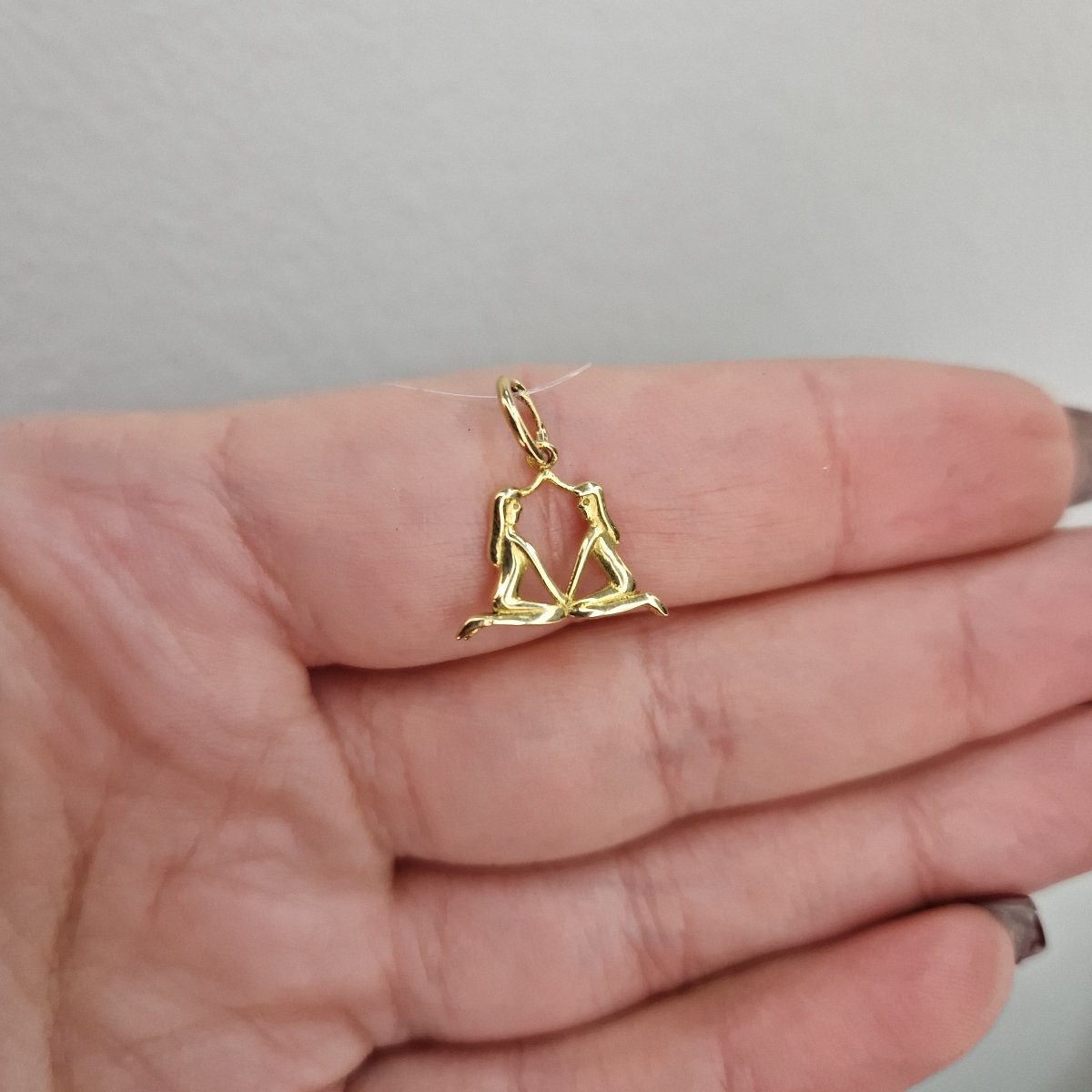 Guldhänge Stjärntecken figur massivt 18k guld