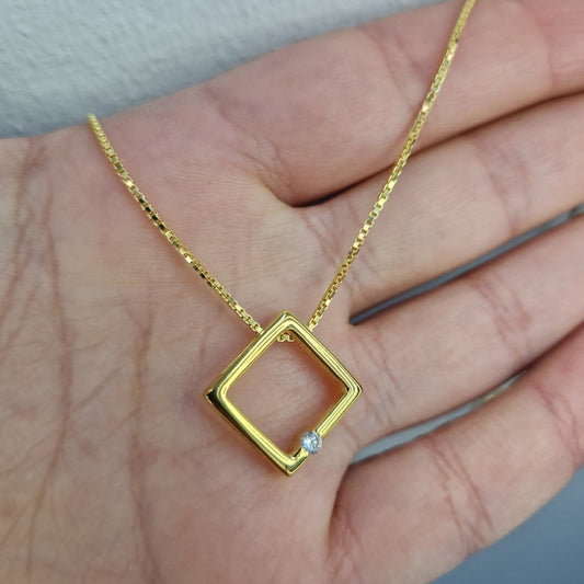 Halsband & hängsmycke kvadrat förgylld