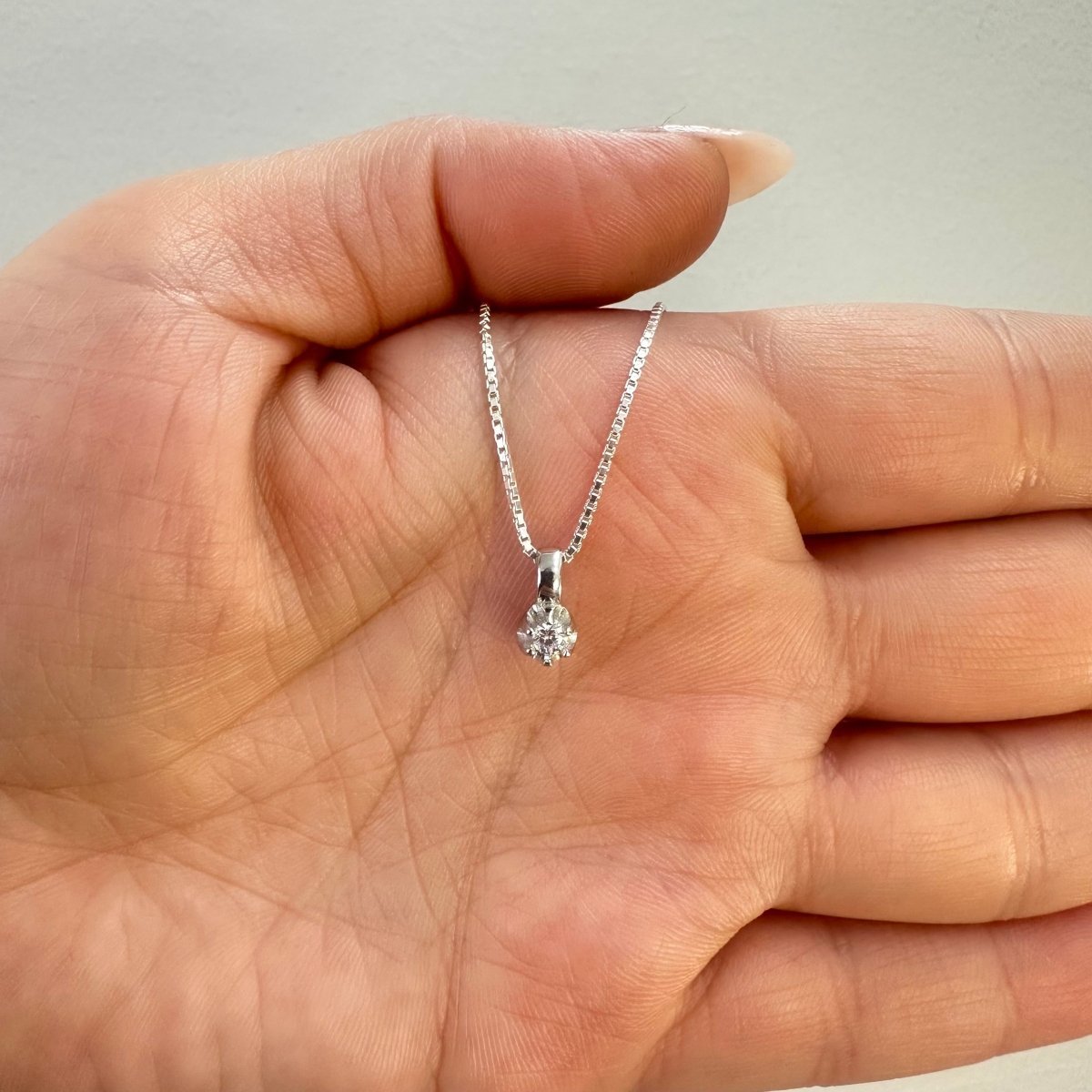 Halsband & hängsmycke stav med sten