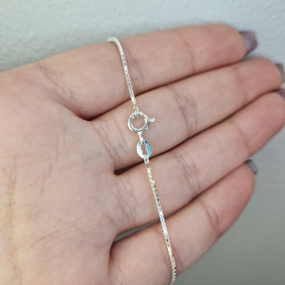 Halsband och hängsmycke hjärta med stenar