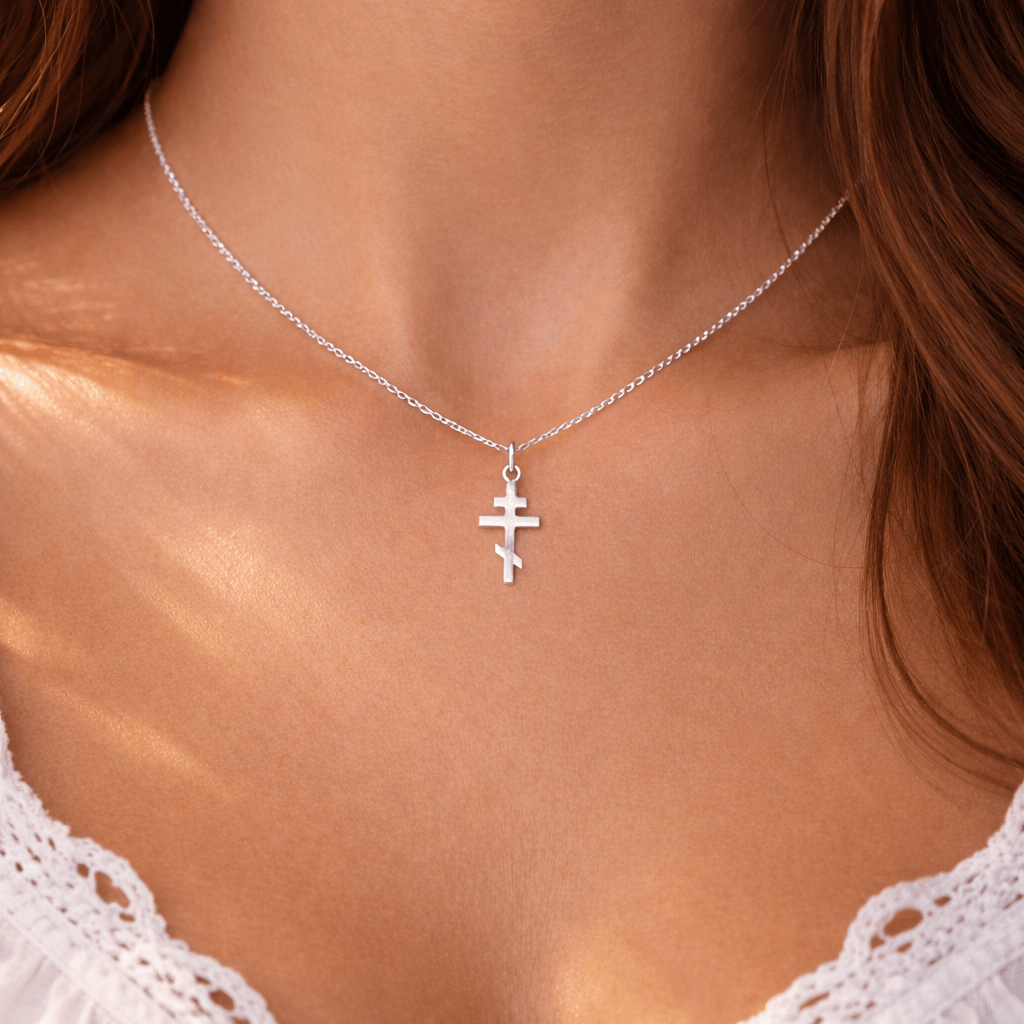 Ortodoxt kors. Korset är inte bara en form, utan är en symbolik kring liv, död och frälsning i den ortodoxa traditionen
