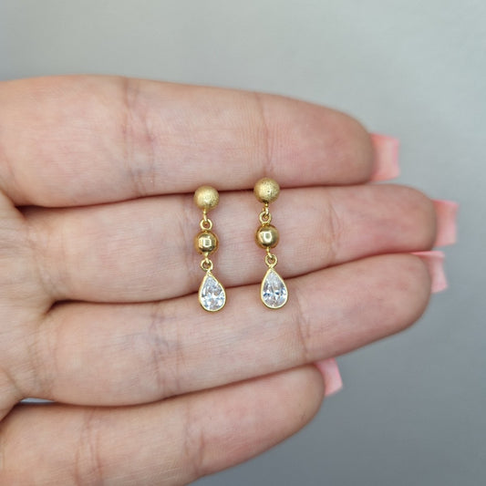 Hängande Örhängen Med Drop Design 18K Guld och Zirconia