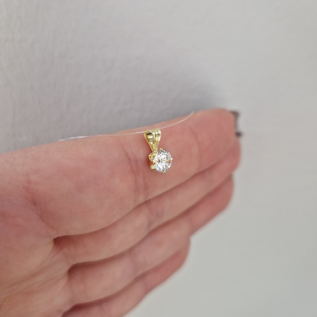 Hängsmycke med cubic zirkonia