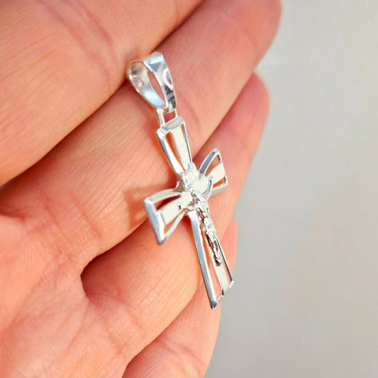 Kors med Josef matt &amp; blankt med Jesus. Korset tillverkat i sterling silver.