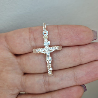 Kors med Jesus vridet mönster