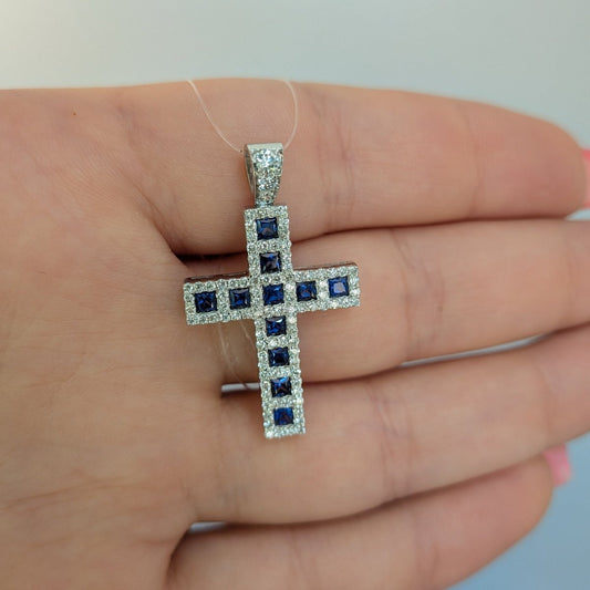 Kors med safirer och diamanter