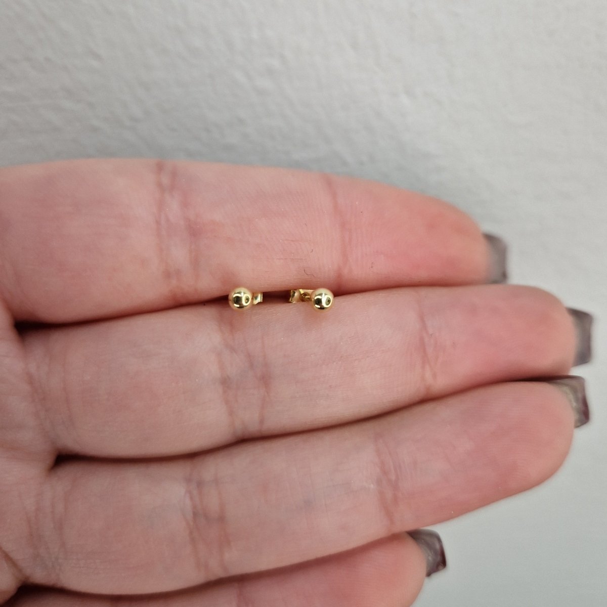 Kulörhängen i 18k guld