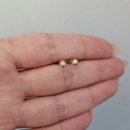 Kulörhängen med facetter 18k guld