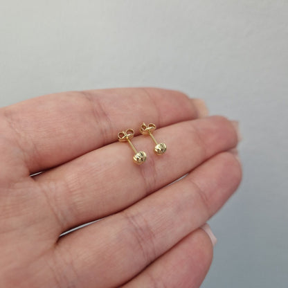 Kulörhängen med facetter 18k guld