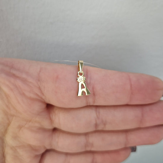 Mindre bokstav i 18k guld