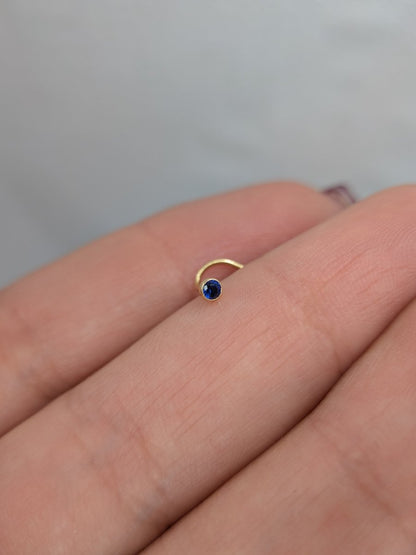 Näspiercing med blå sten 18k guld