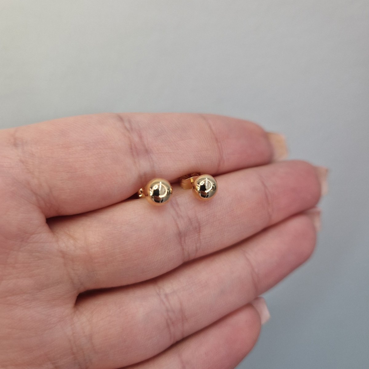 Örhängen halv kula 18k guld