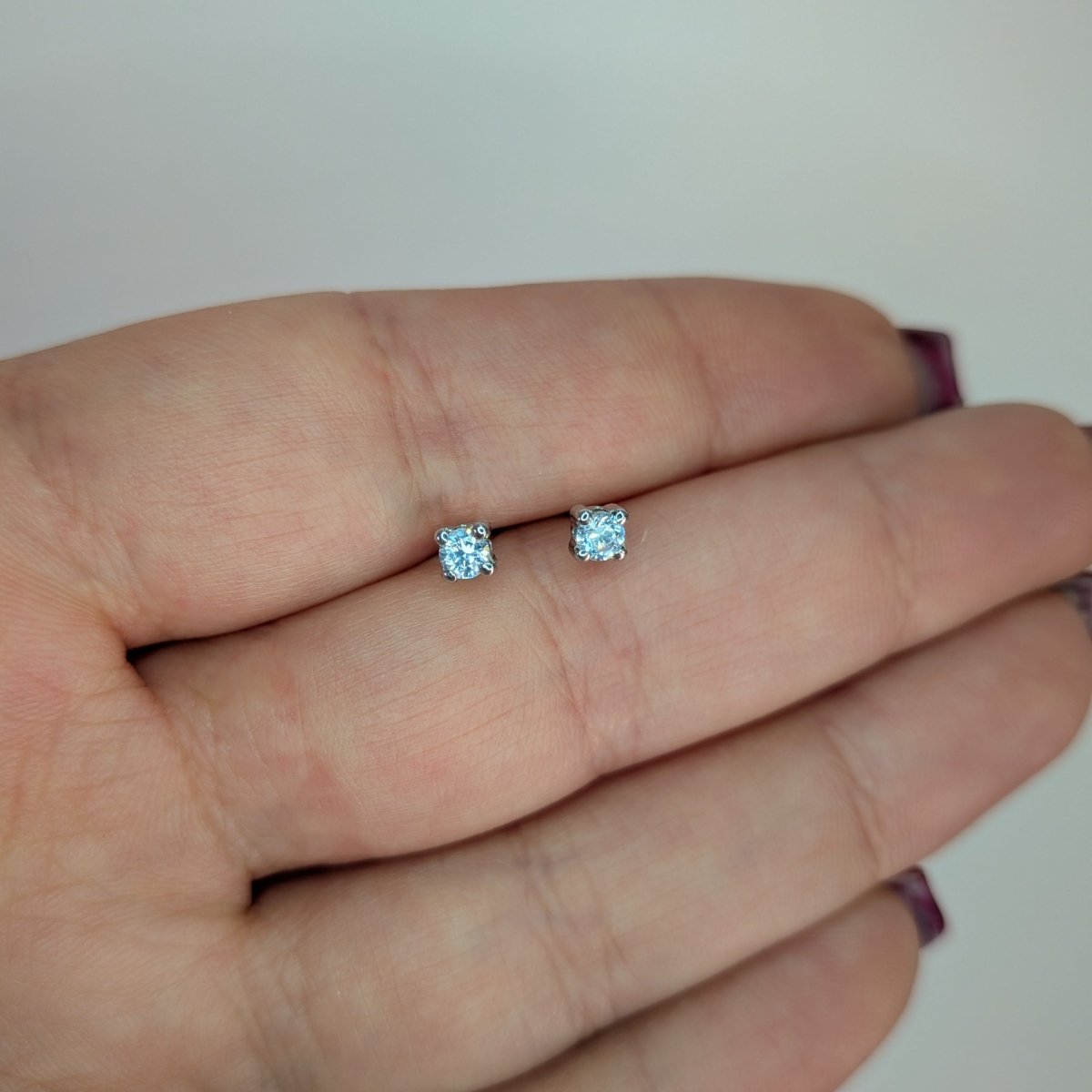 Guldklippet Örhänge vitguld 18k med Zirconia sten