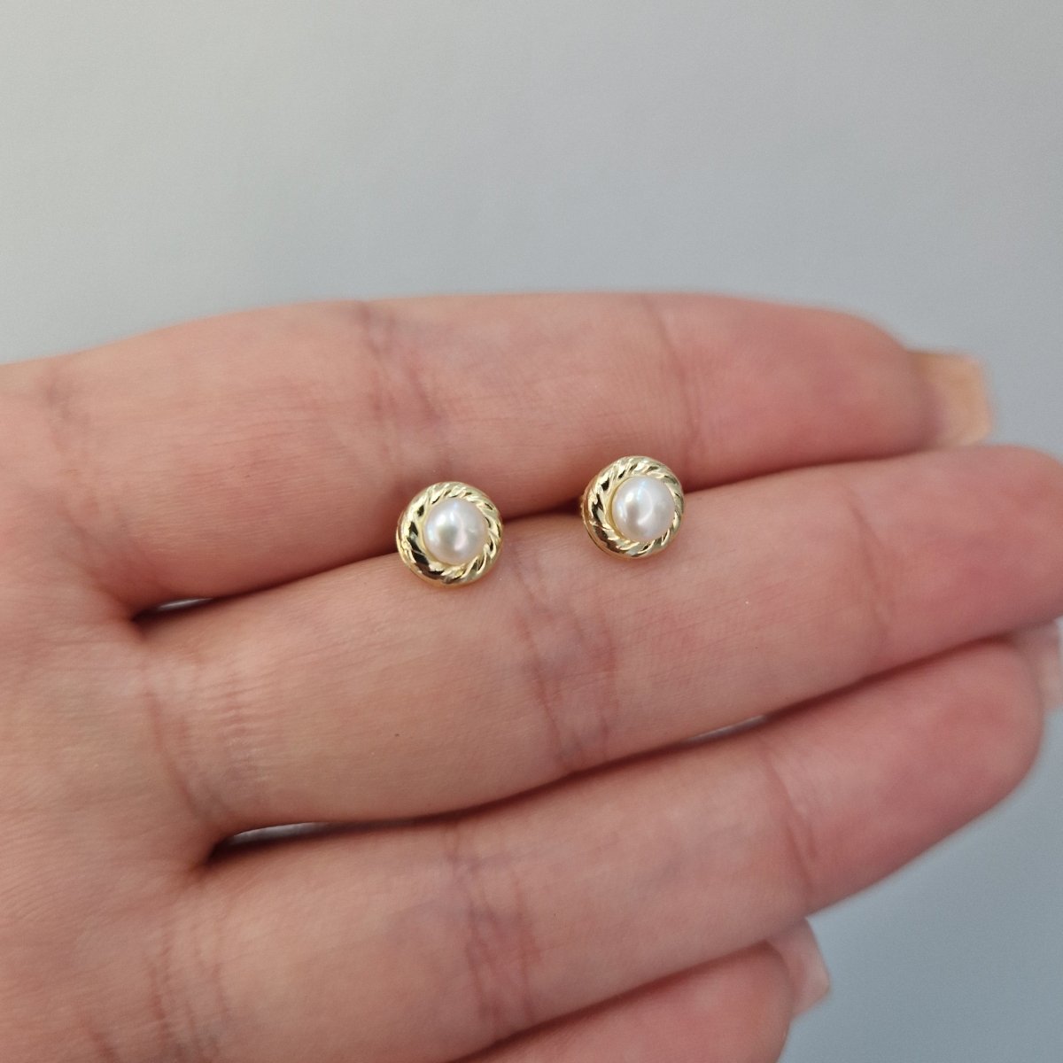 Pärlörhängen med krans 18k guld