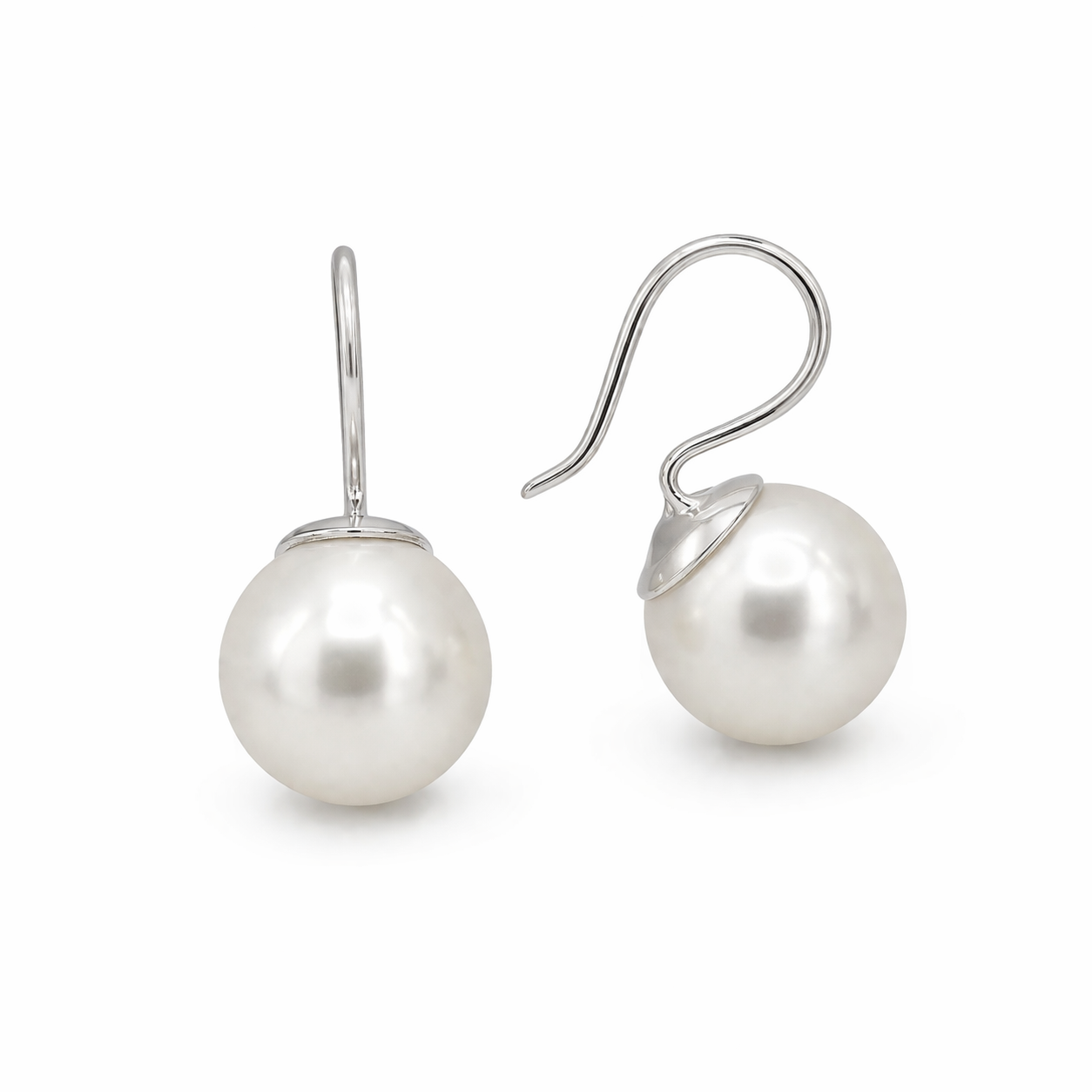 Stora pärlörhängen på krok i sterling silver