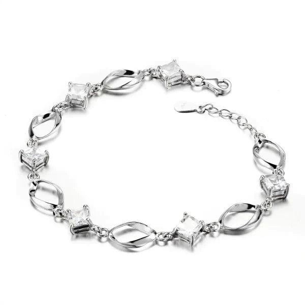 Silverarmband med stenar