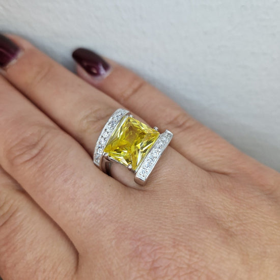 Silverring fyrkantig gul sten