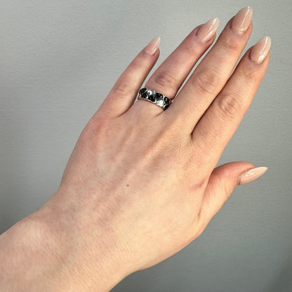 Silverring med emaljerade hjärtan